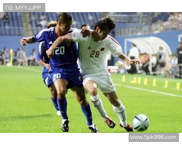 足球明星在绿茵场上的护球技巧与心路历程的精彩小说 足球明星在绿茵场上的护球技巧与心路历程的精彩小说